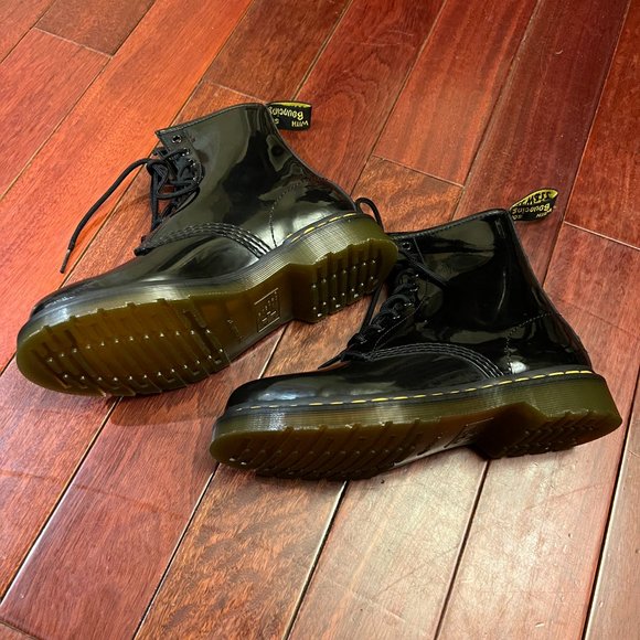 Dr. Martens 1460 Black Patent Leather Lace Up Boots - Size US 8 - Like New - Picture 5 of 5